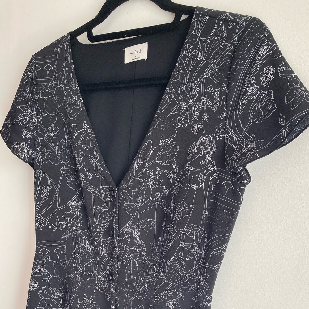 Aritzia wilfred size 4 nazaire dress NWOT